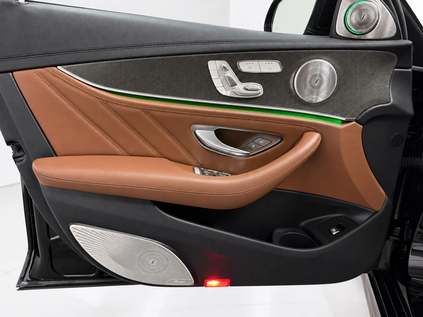 Mercedes-Benz e photo 14