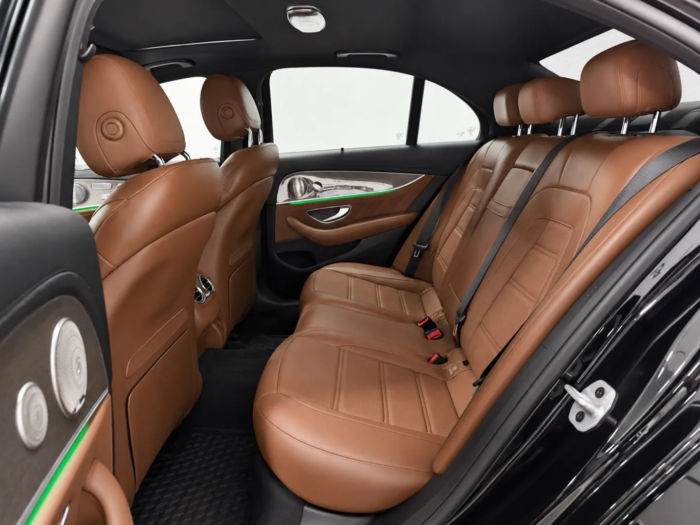 Mercedes-Benz e photo 16