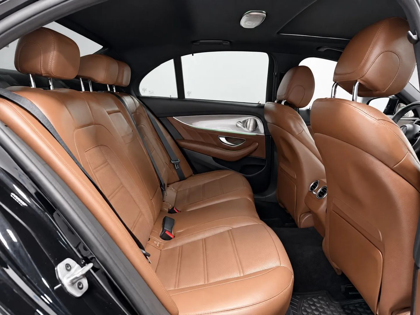 Mercedes-Benz e photo 22