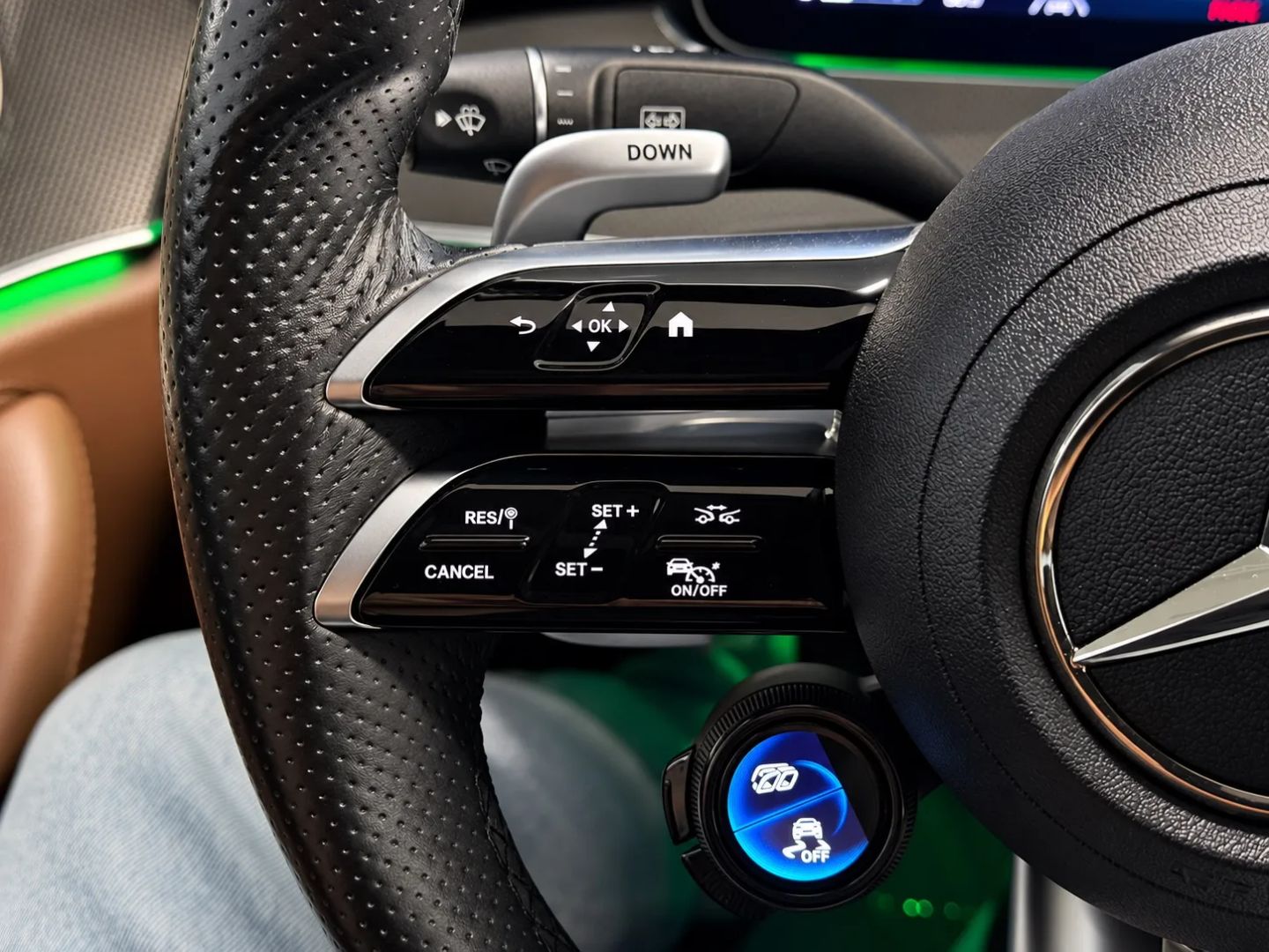 Mercedes-Benz e photo 32
