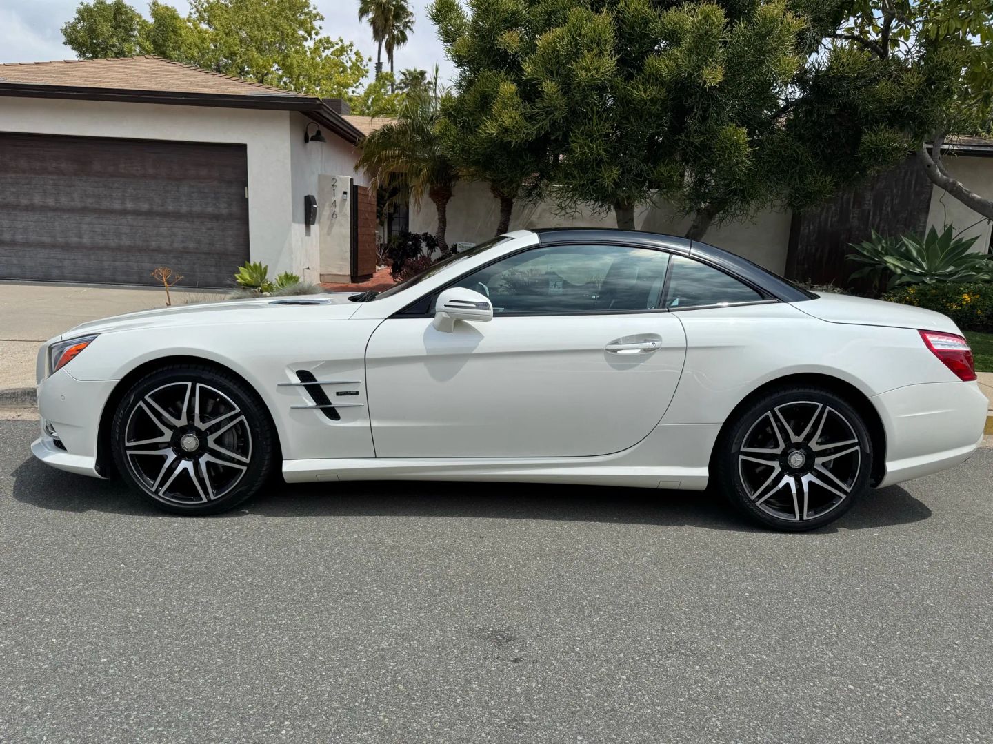 2015 Mercedes Benz SL 550 400 photo 2