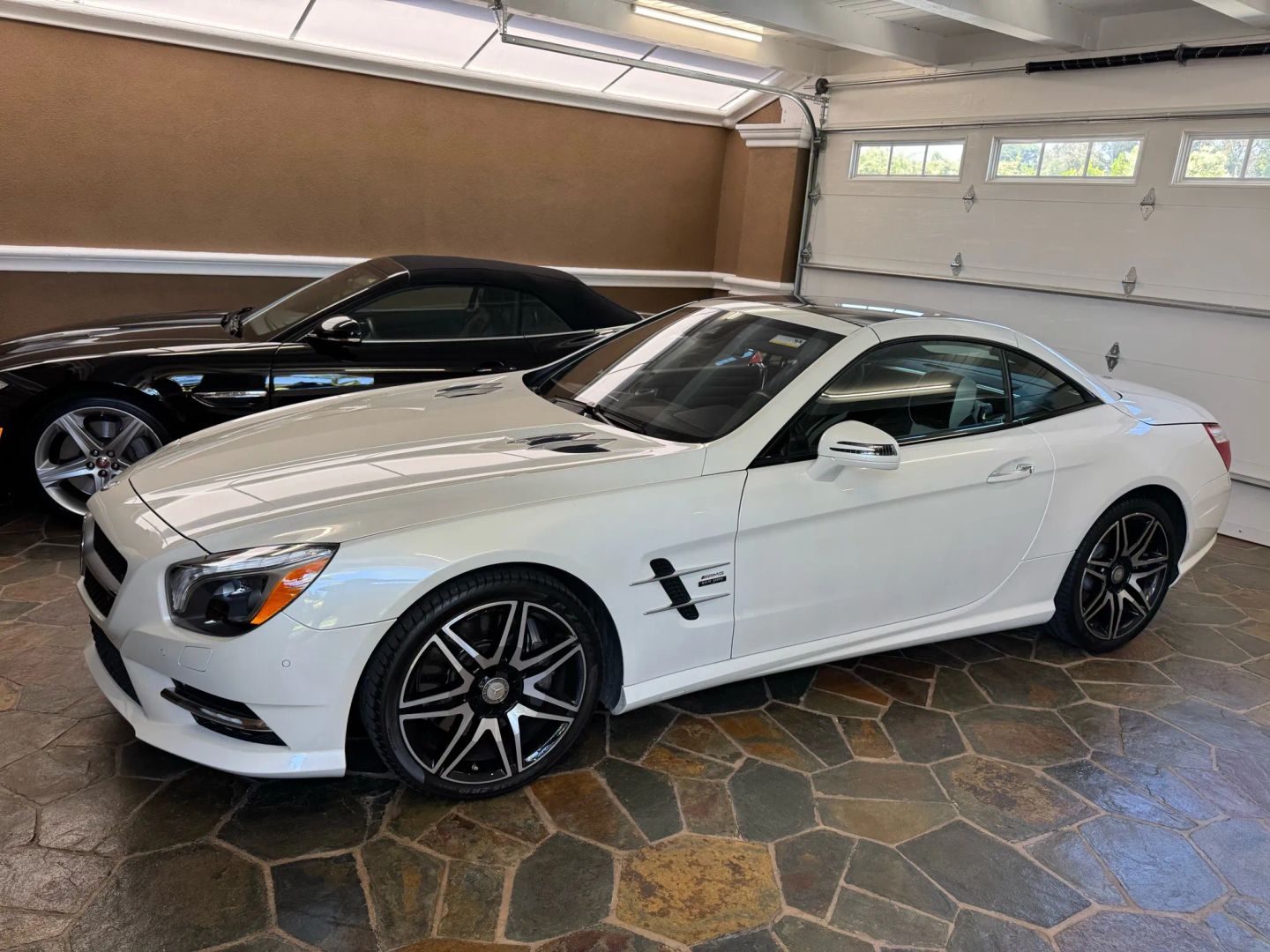 2015 Mercedes Benz SL 550 400 photo 4