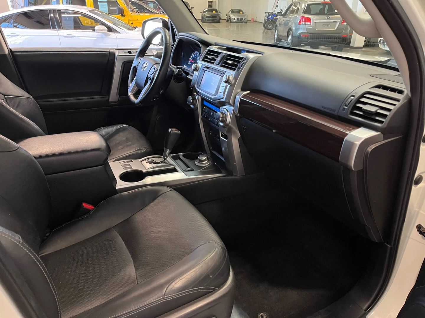 2014 Toyota 4Runner Limited photo 17