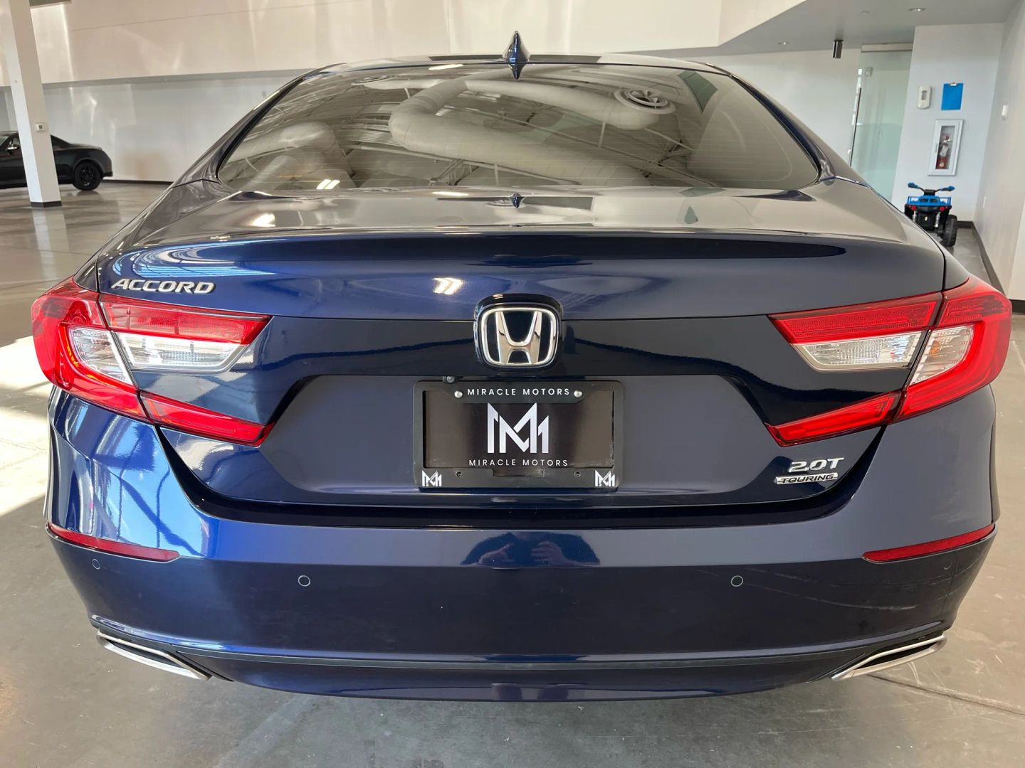 2019 Honda Accord Touring photo 4