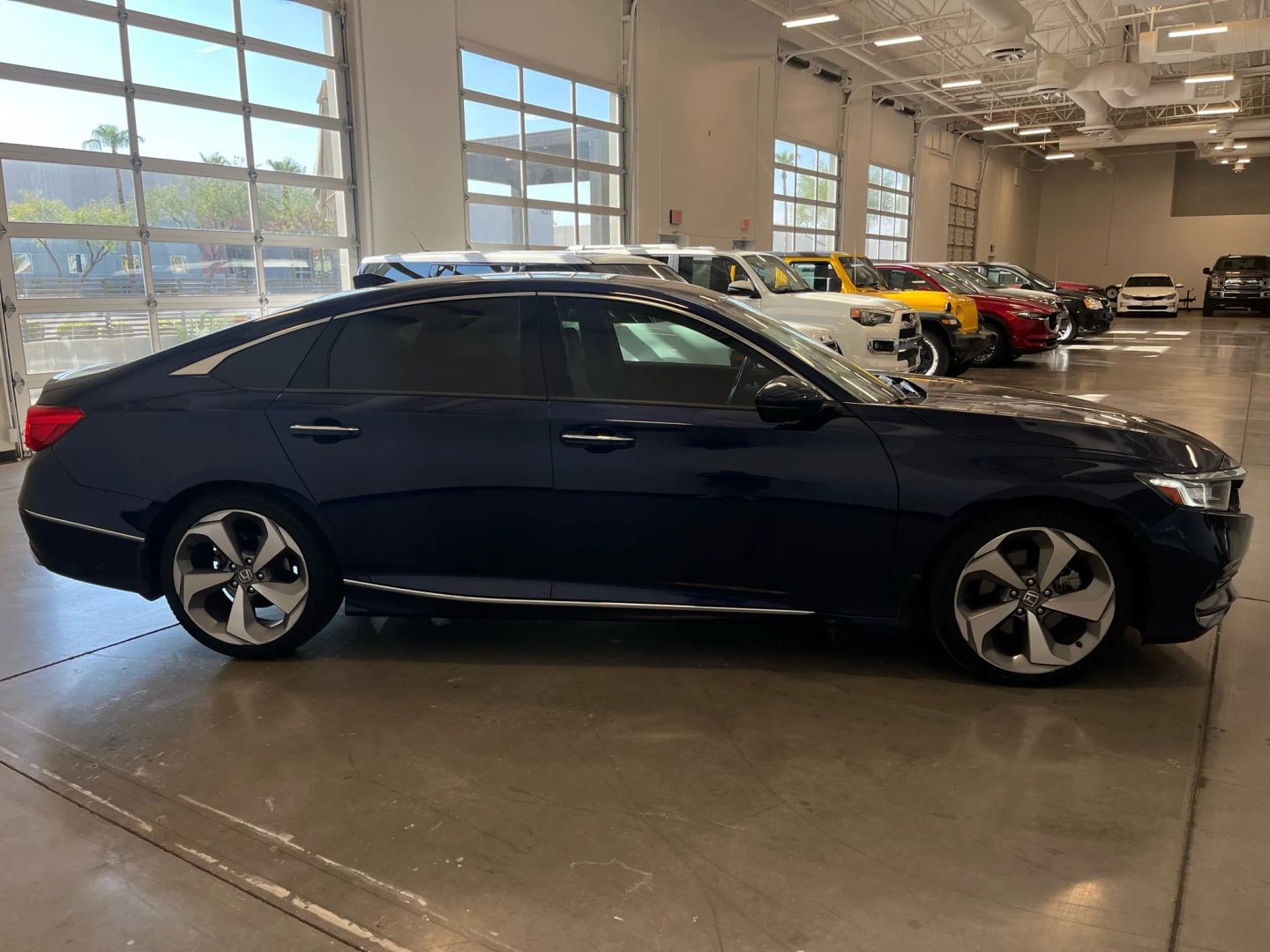 2019 Honda Accord Touring photo 6