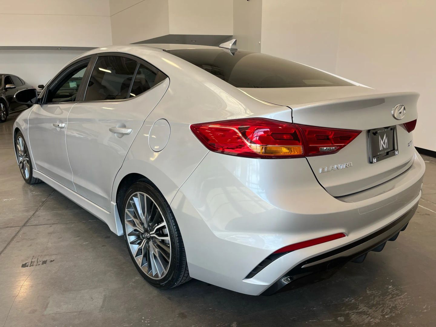 2018 Hyundai Elantra Sport photo 3