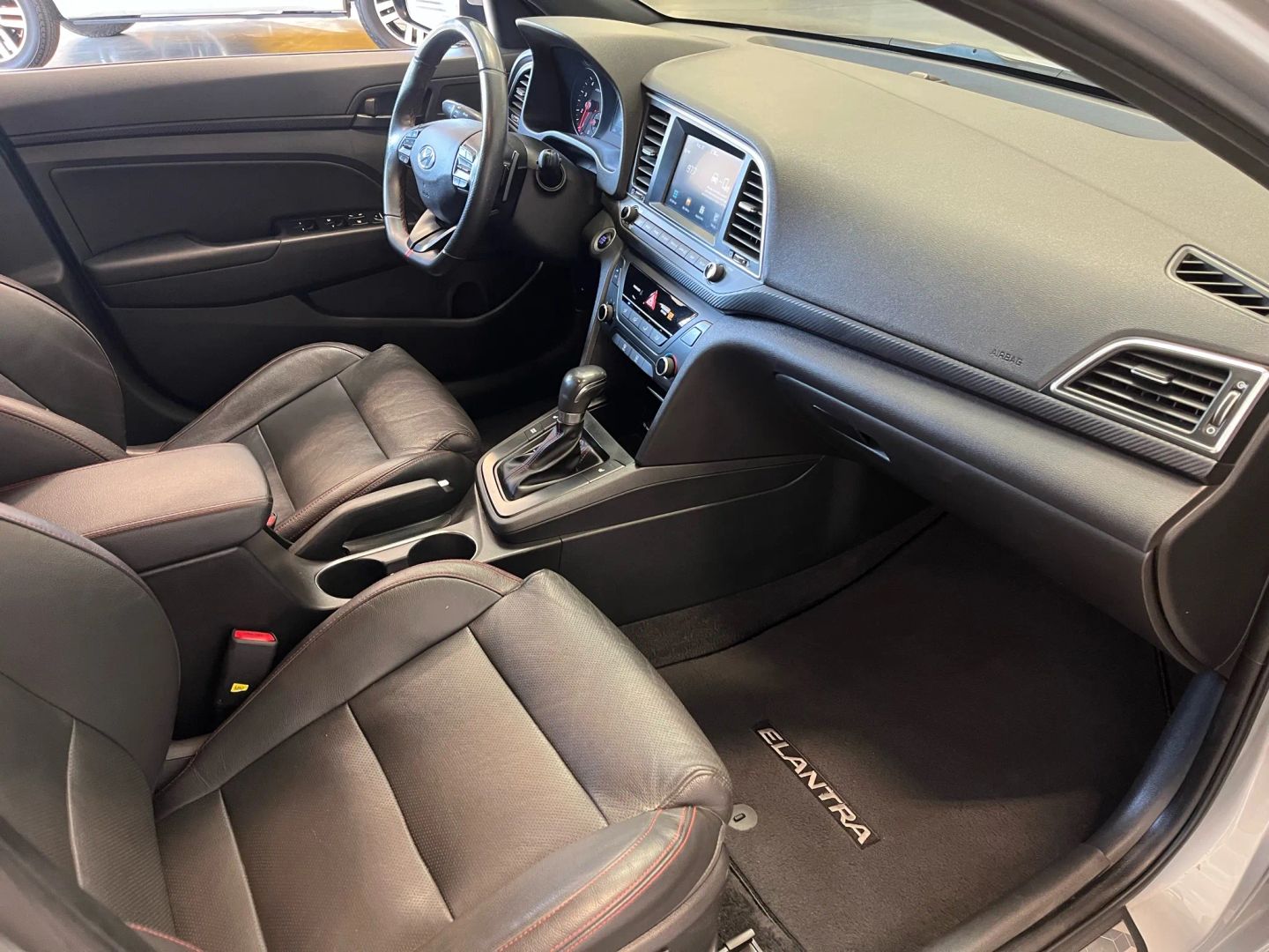 2018 Hyundai Elantra Sport photo 8