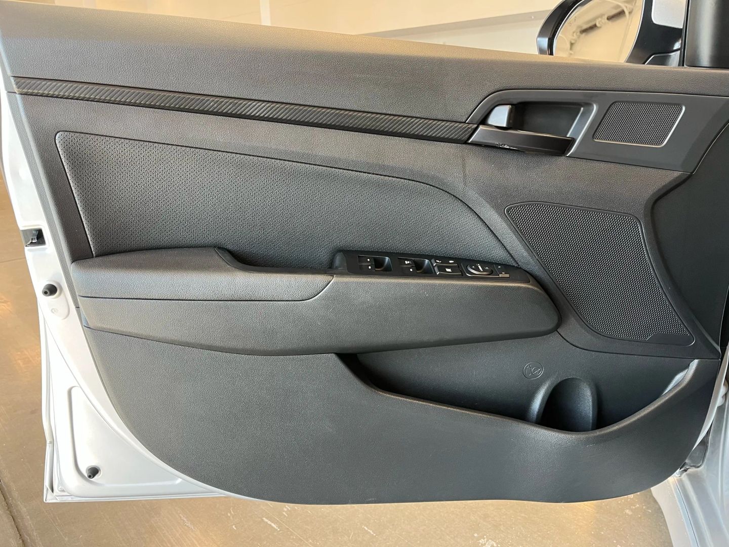 2018 Hyundai Elantra Sport photo 9