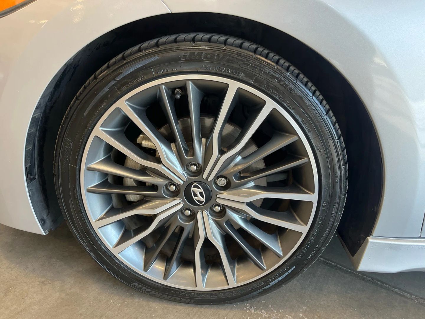 2018 Hyundai Elantra Sport photo 18