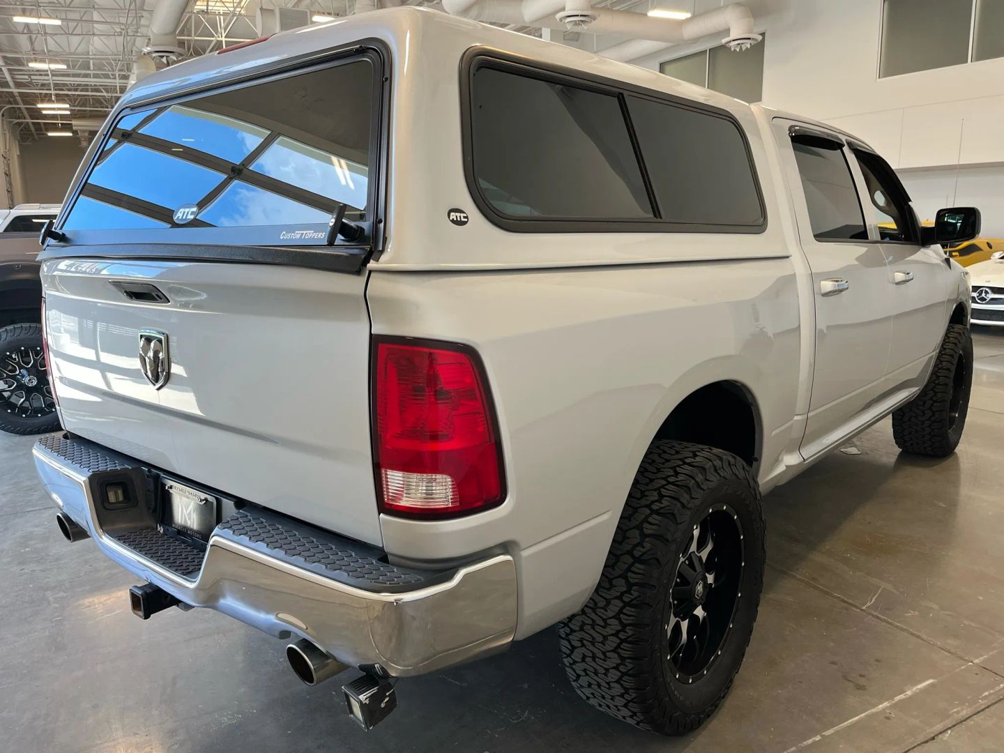 2015 Ram 1500 SLT Plus photo 5