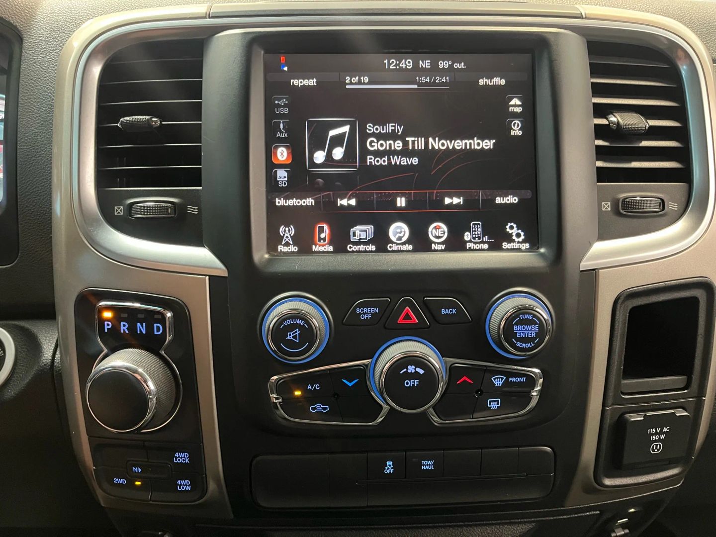 2015 Ram 1500 SLT Plus photo 14