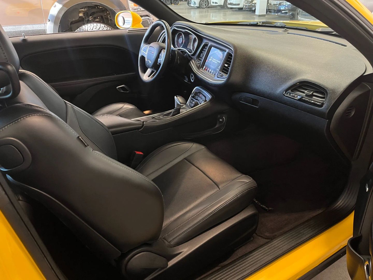 2017 Dodge Challenger SXT Plus photo 11