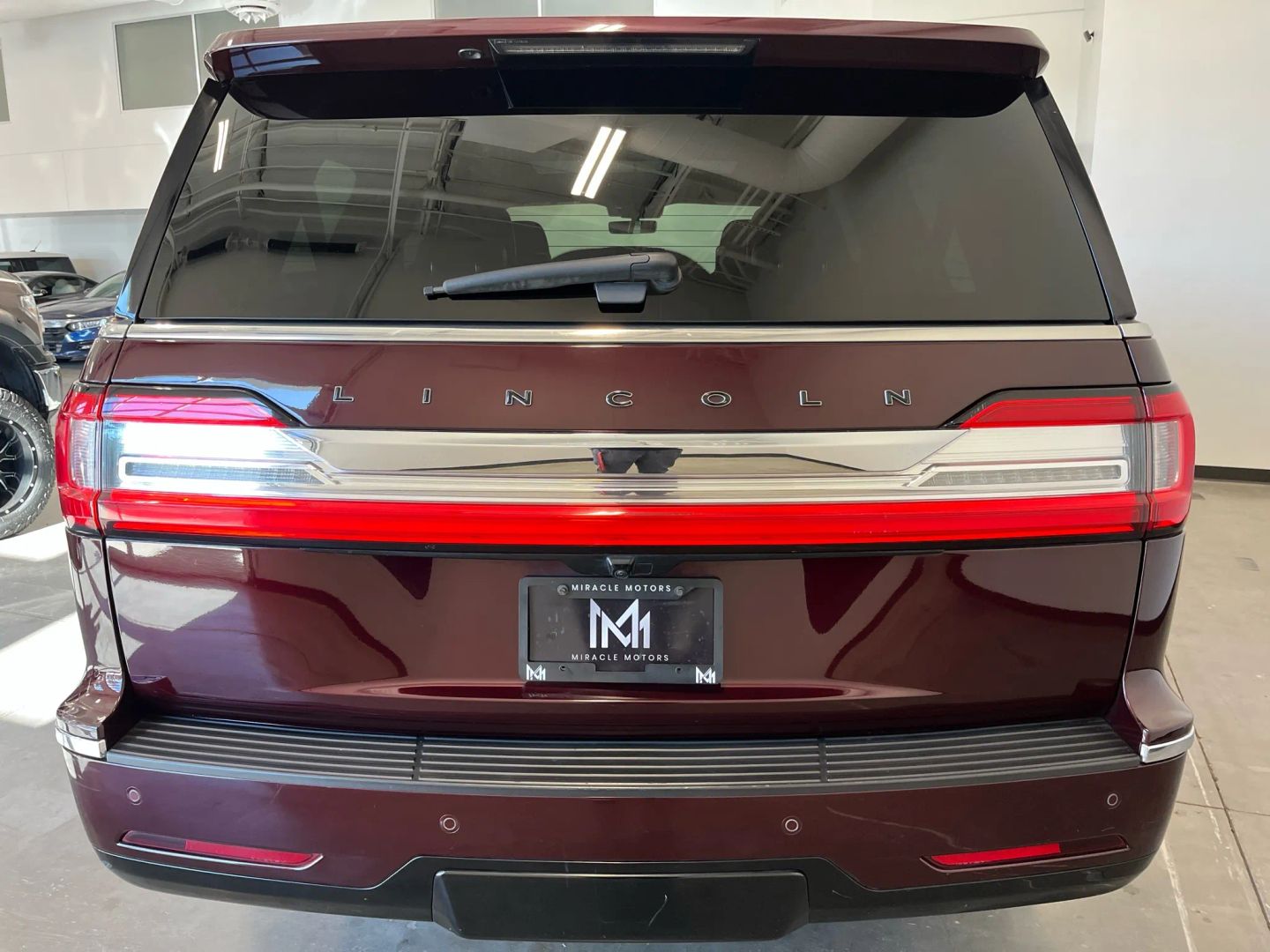 2018 Lincoln Navigator Black Label photo 3