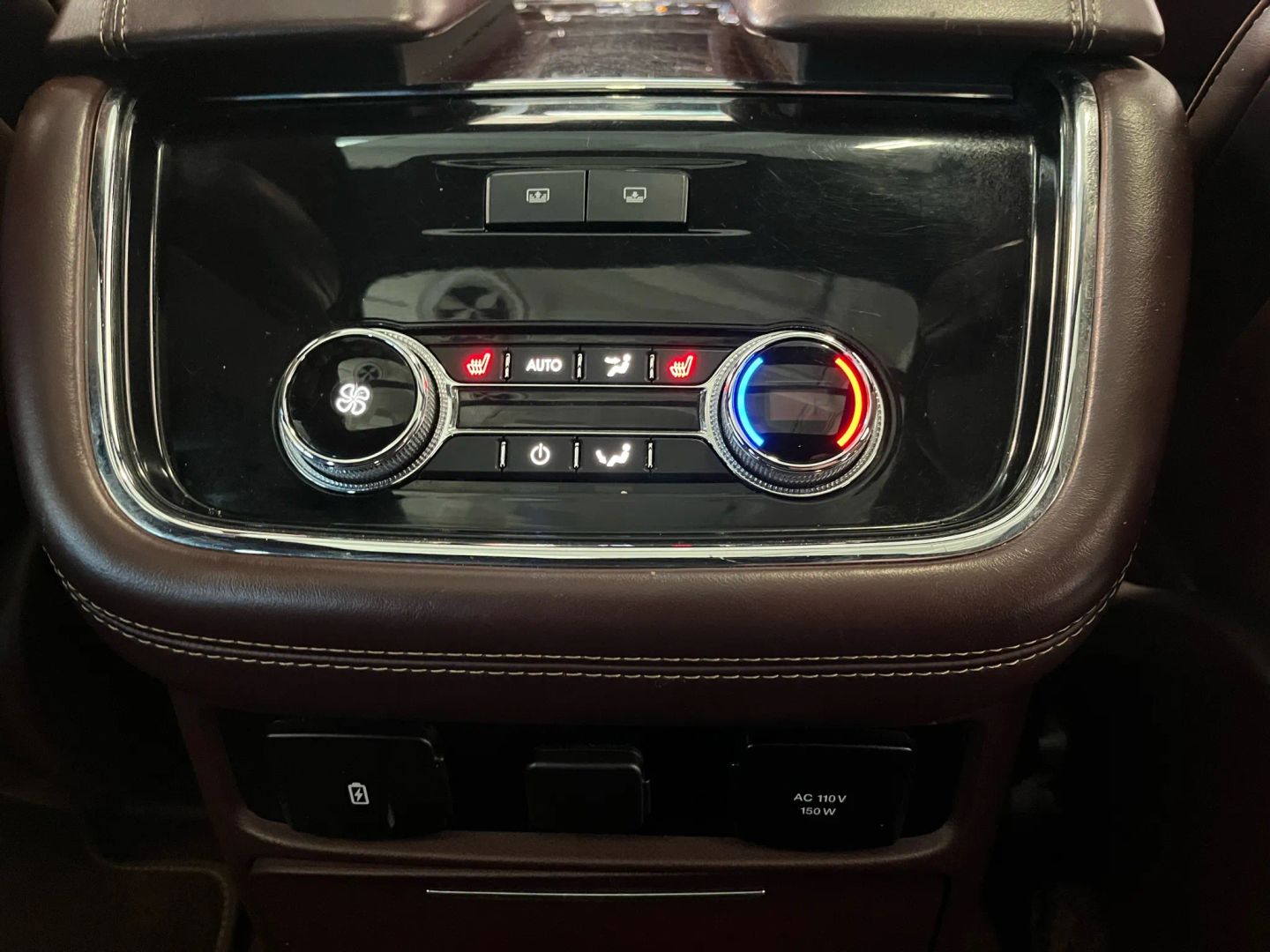 2018 Lincoln Navigator Black Label photo 12