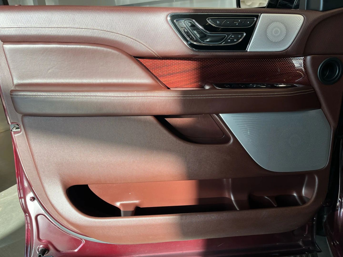 2018 Lincoln Navigator Black Label photo 14