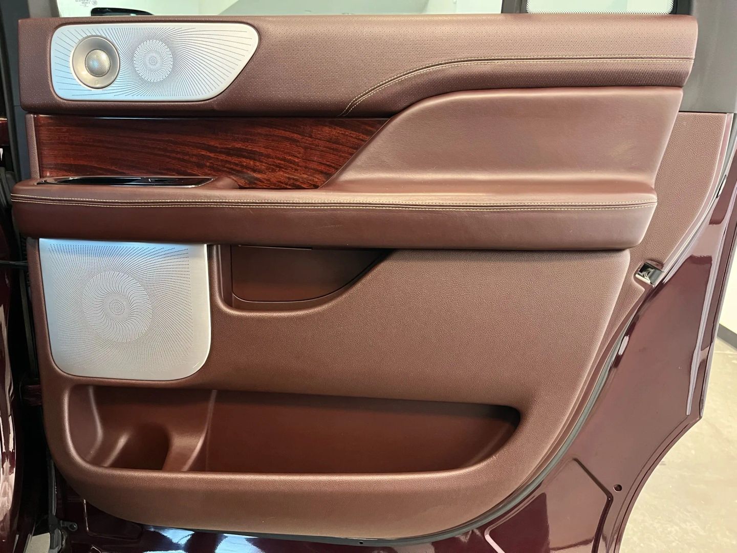 2018 Lincoln Navigator Black Label photo 16