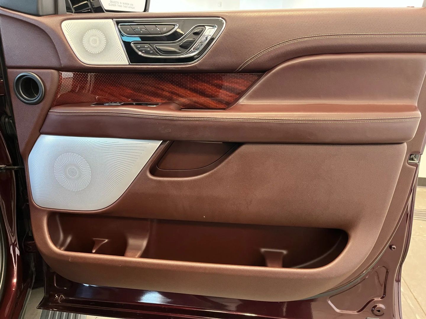 2018 Lincoln Navigator Black Label photo 17