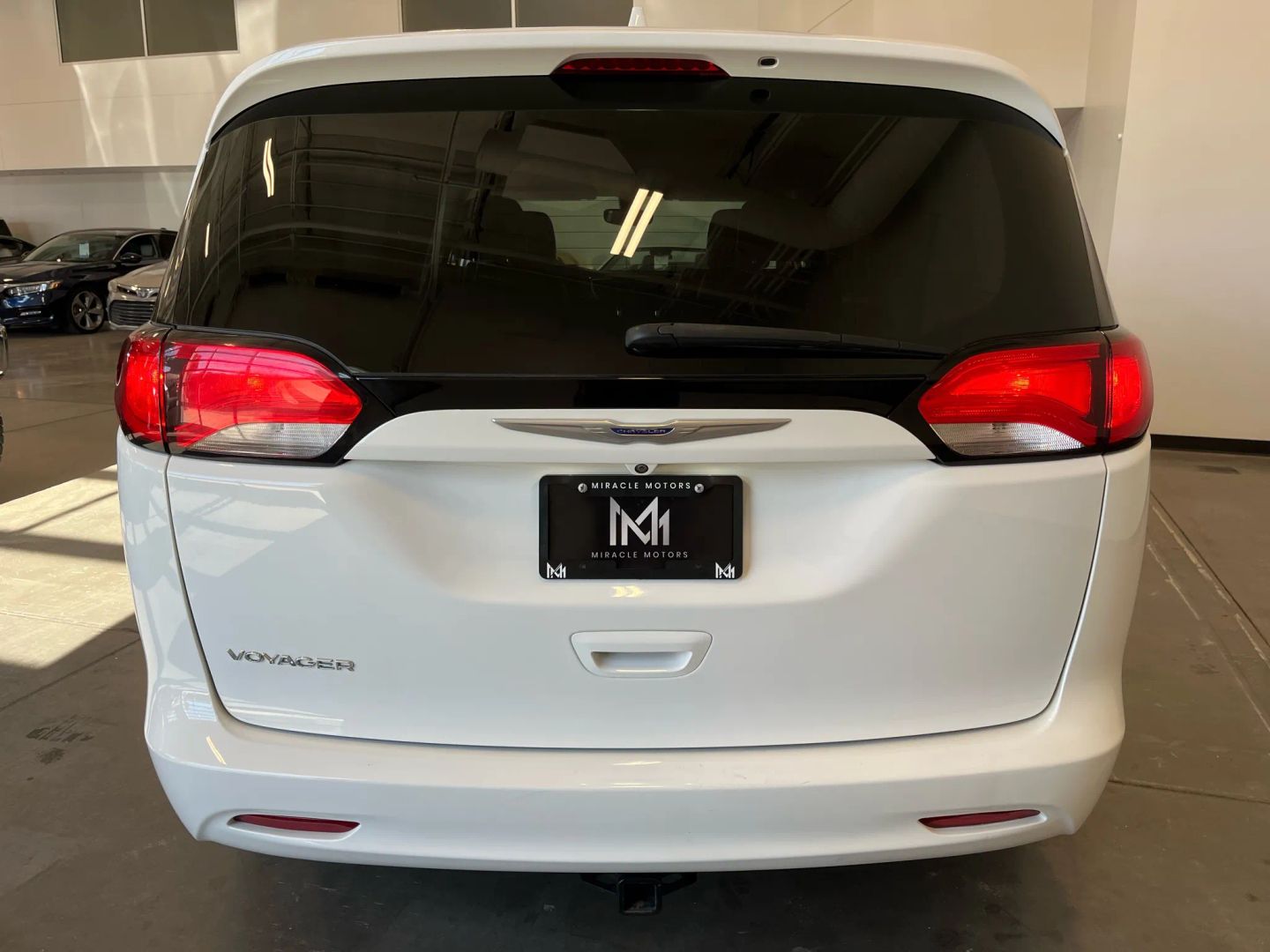 2020 Chrysler Voyager LXi photo 4