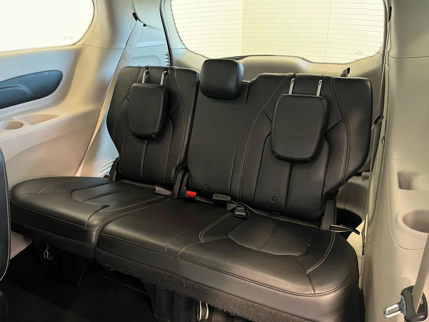 2020 Chrysler Voyager LXi photo 11
