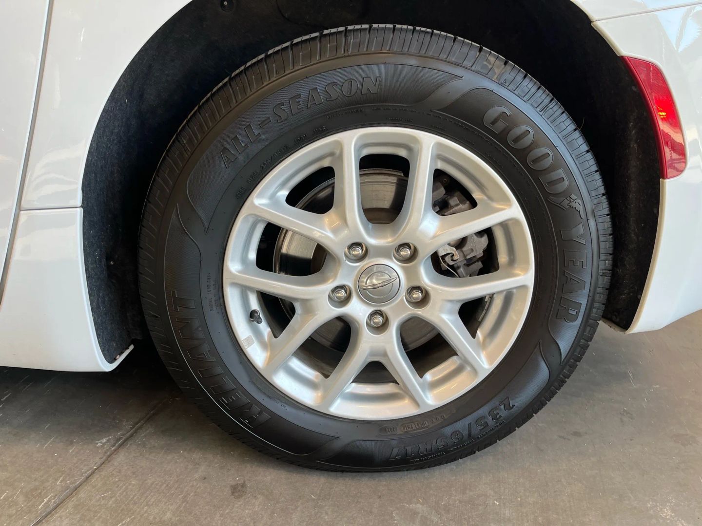 2020 Chrysler Voyager LXi photo 22