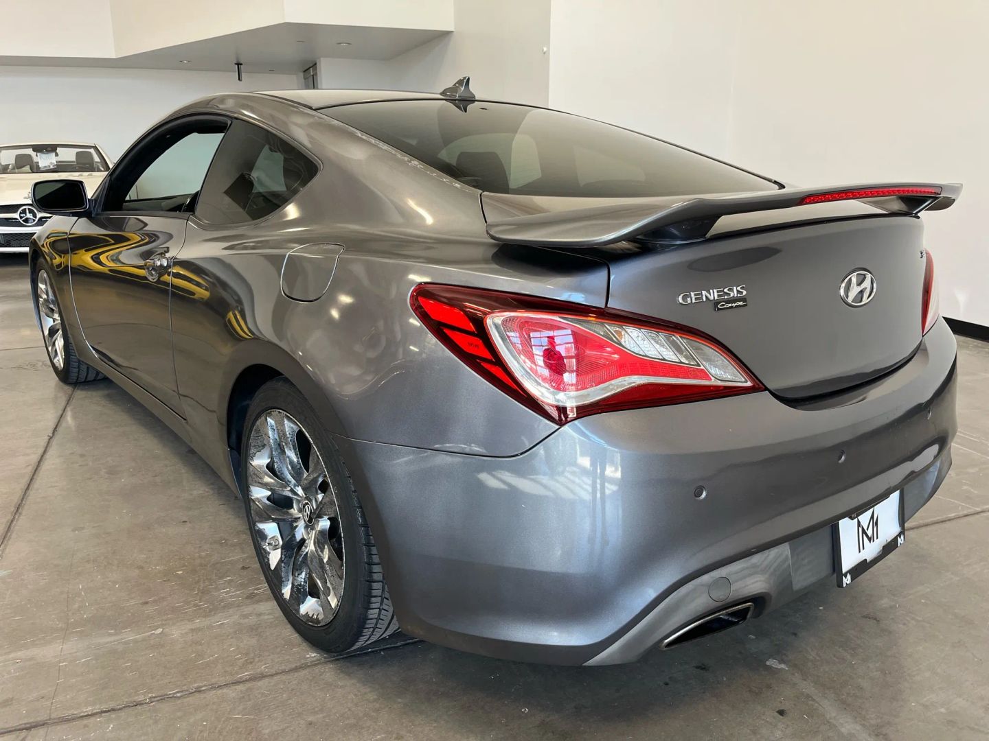 2014 Hyundai Genesis Coupe 3.8 Ultimate photo 3
