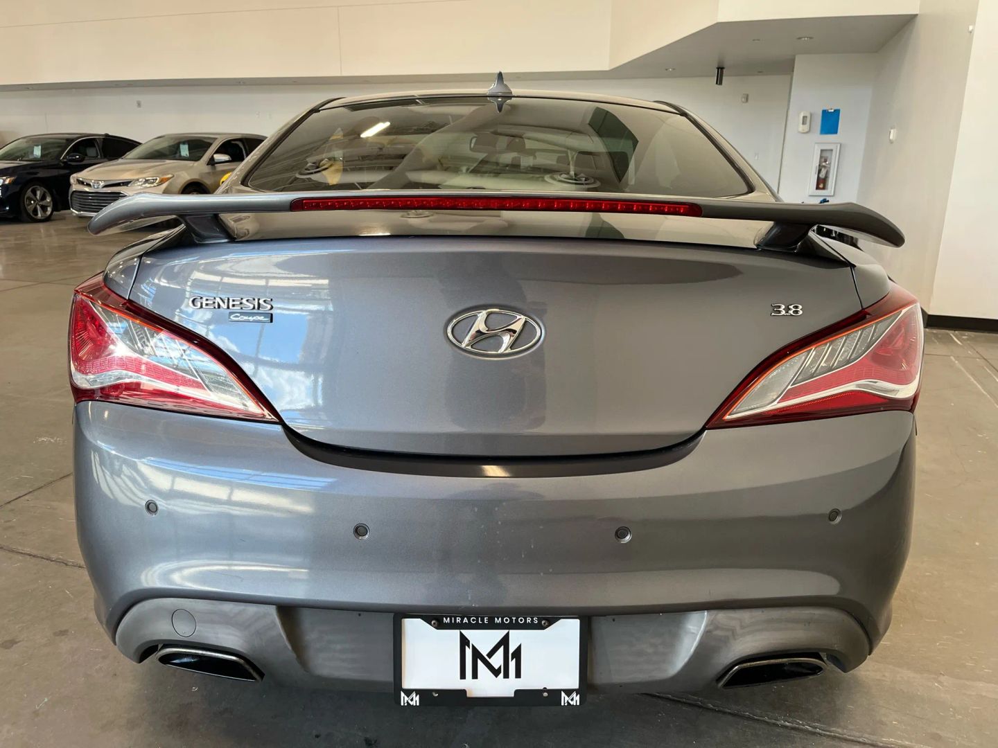 2014 Hyundai Genesis Coupe 3.8 Ultimate photo 4