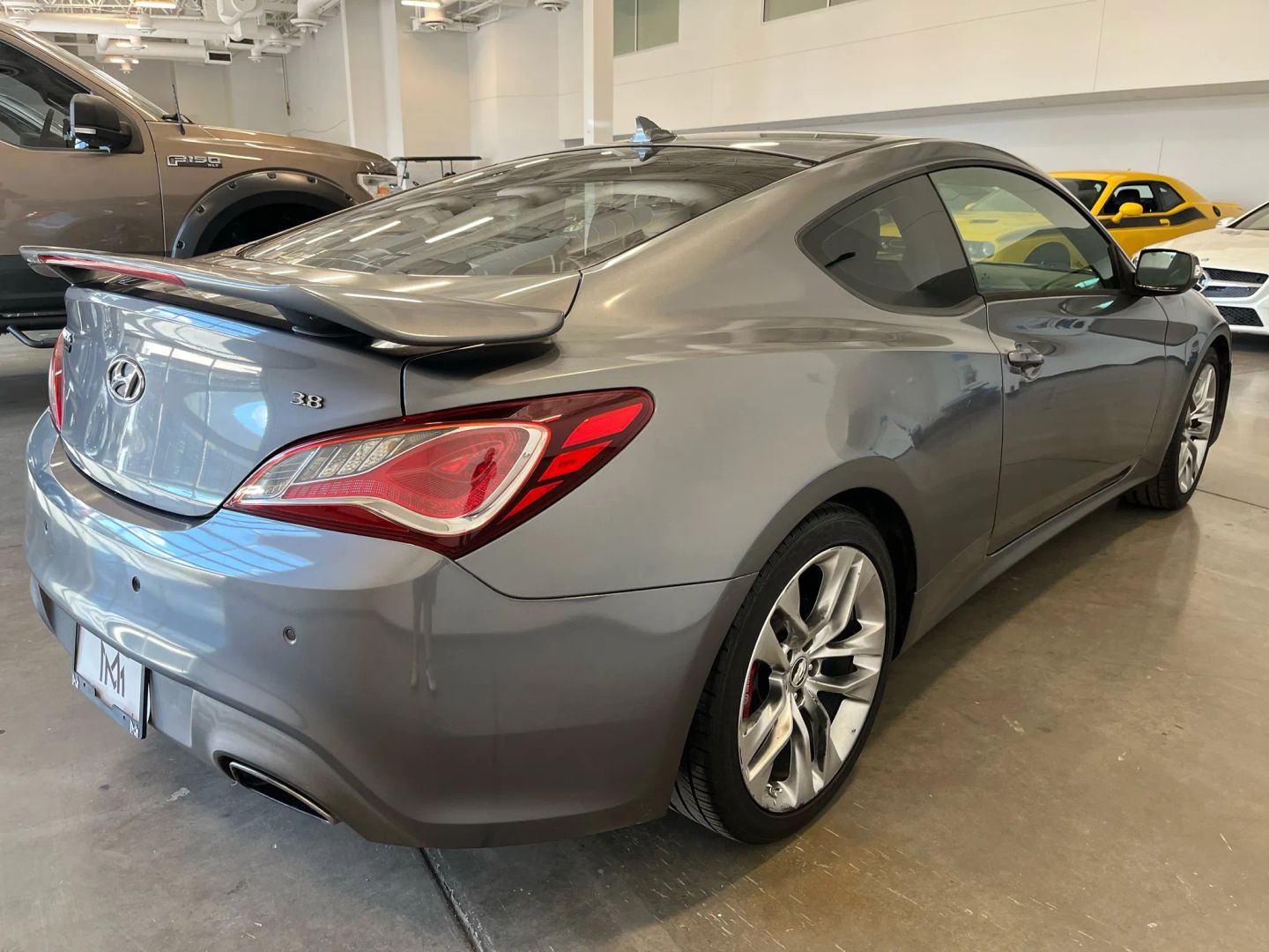 2014 Hyundai Genesis Coupe 3.8 Ultimate photo 5