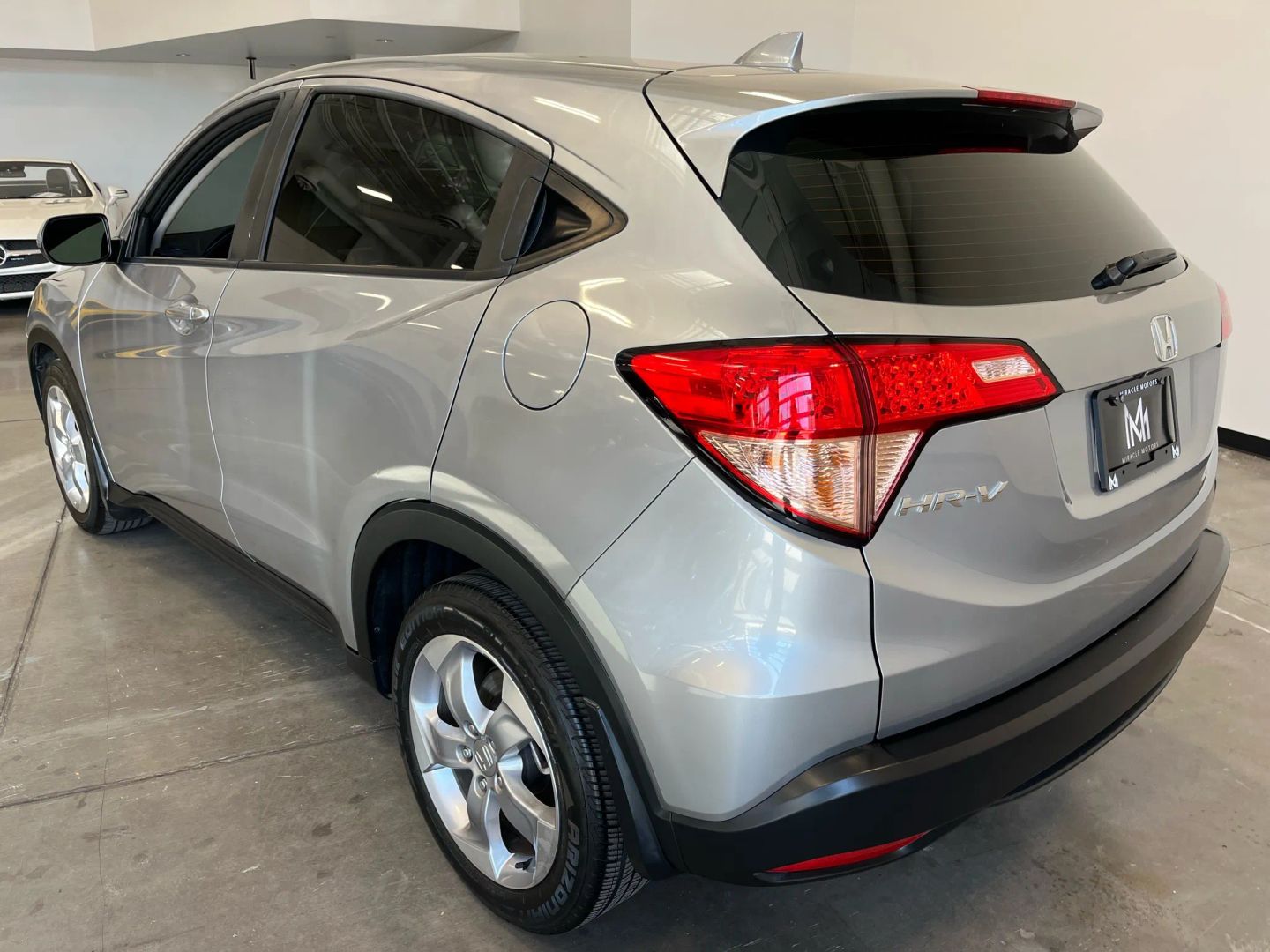 2017 Honda HR-V LX photo 3