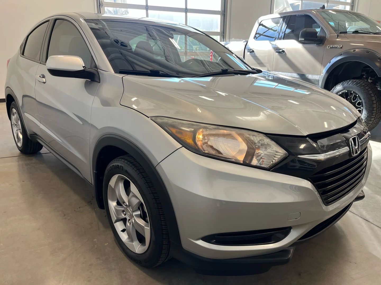 2017 Honda HR-V LX photo 7
