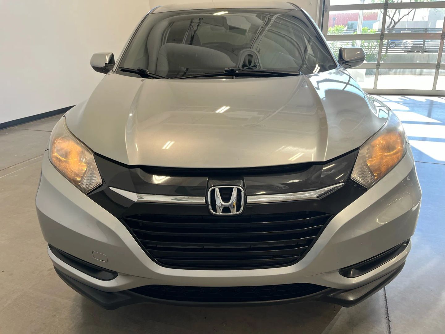 2017 Honda HR-V LX photo 8