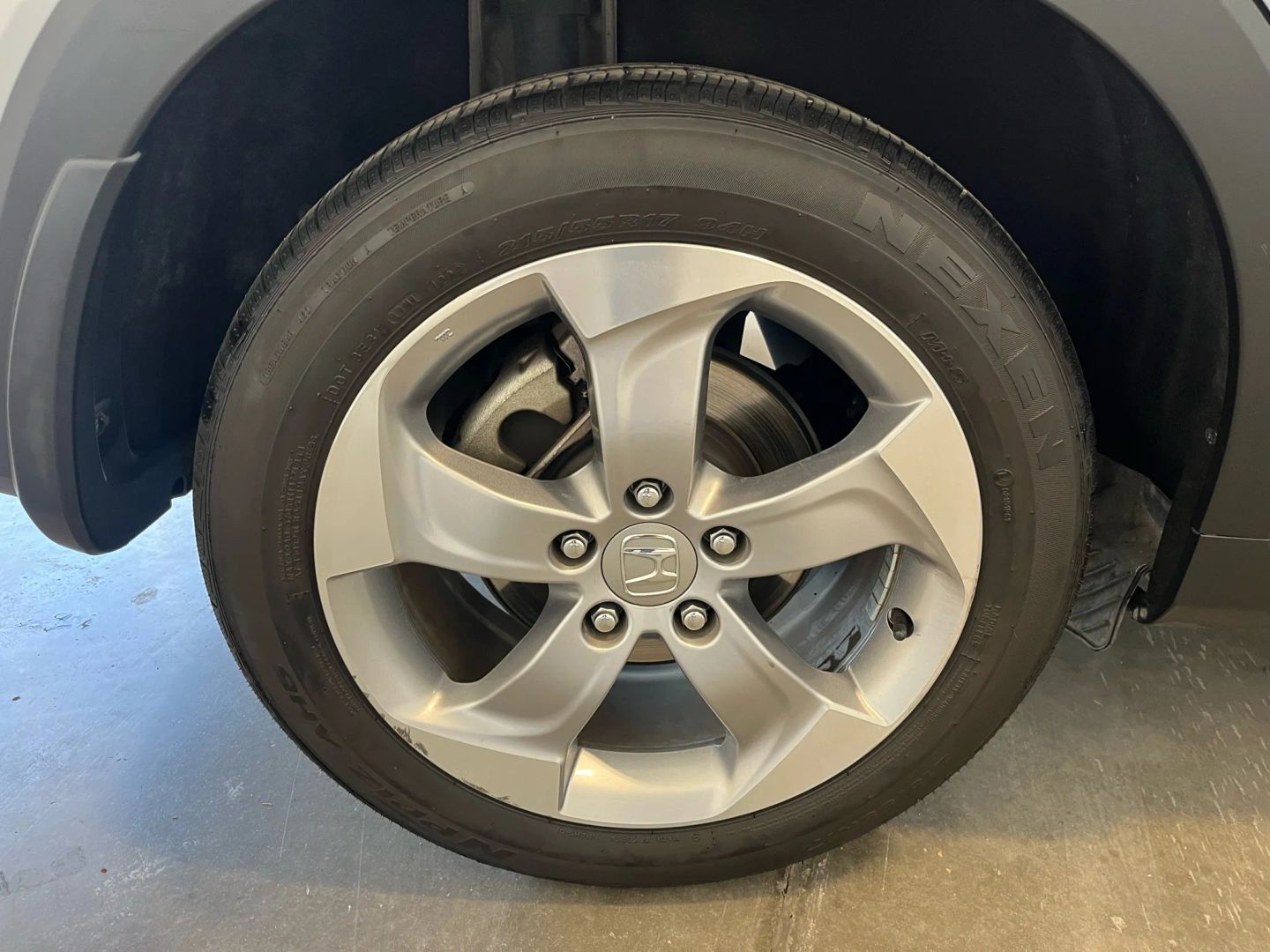 2017 Honda HR-V LX photo 23