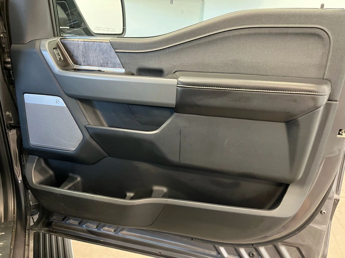2023 Ford F-150 Lariat photo 12
