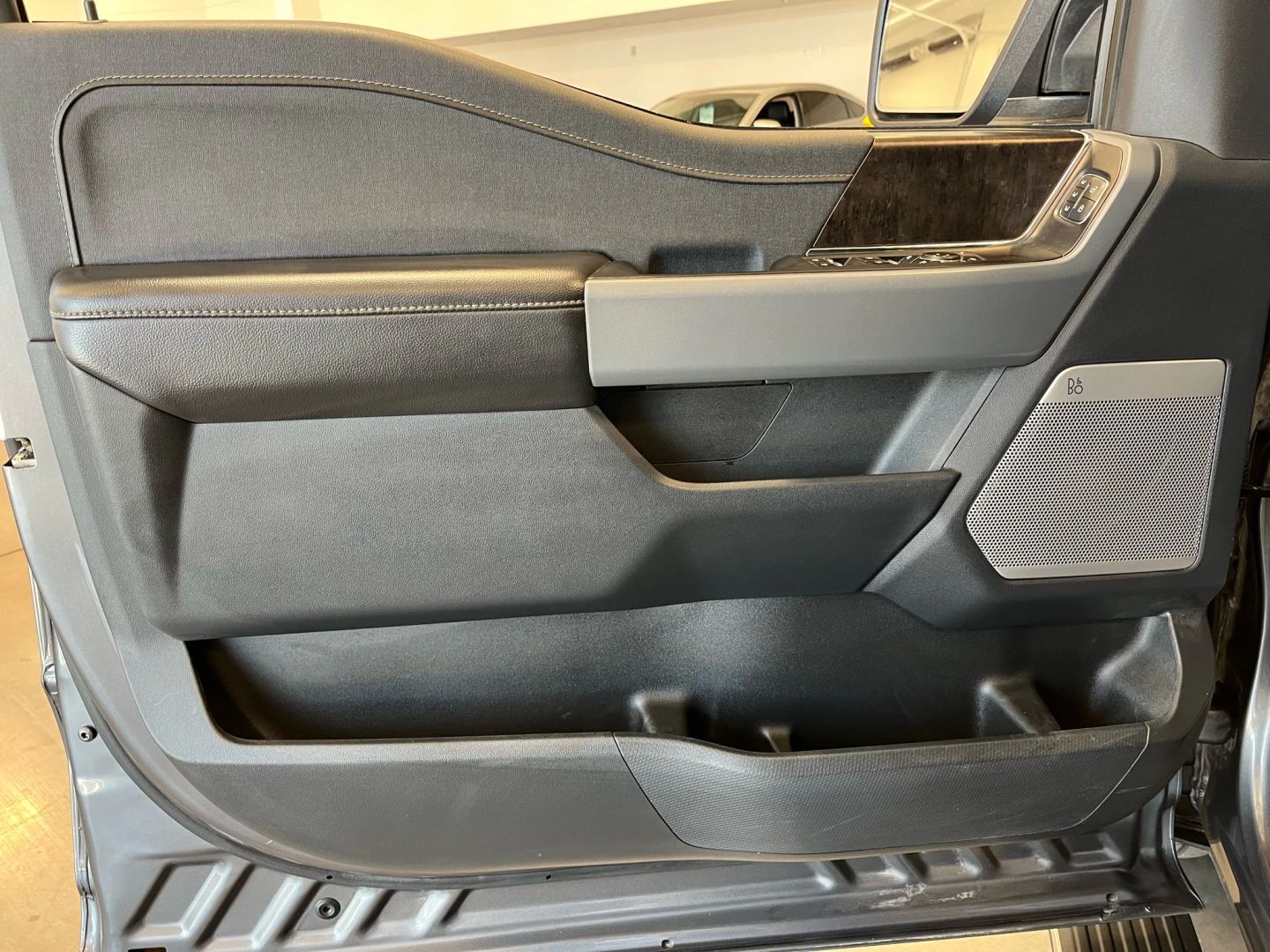 2023 Ford F-150 Lariat photo 15