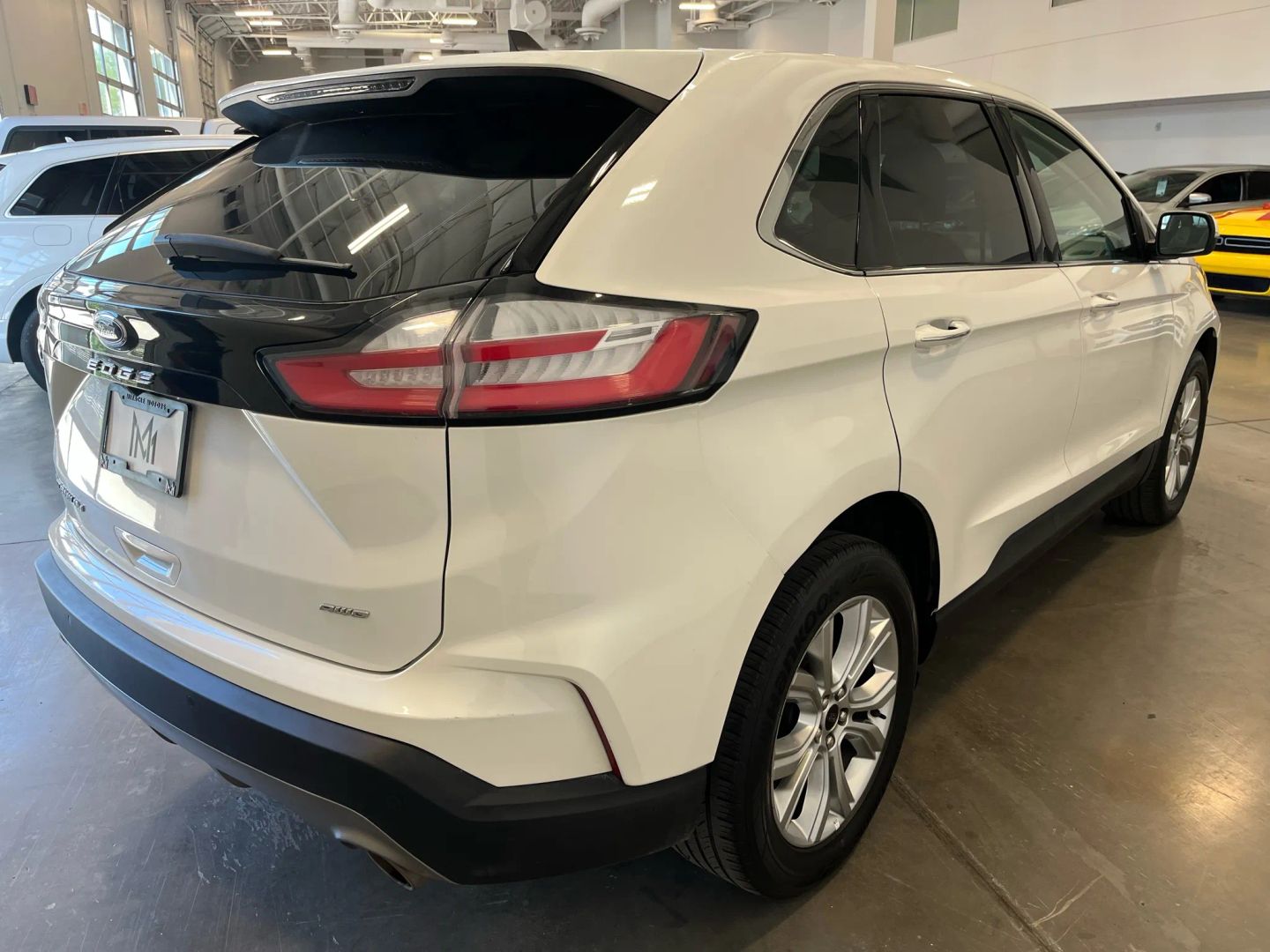 2023 Ford Edge Titanium photo 5