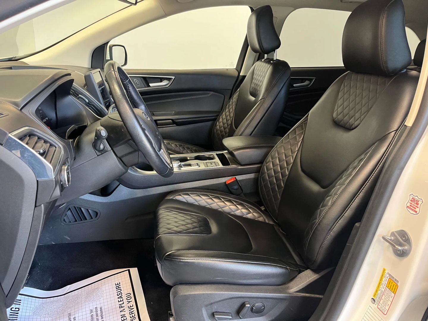 2023 Ford Edge Titanium photo 9