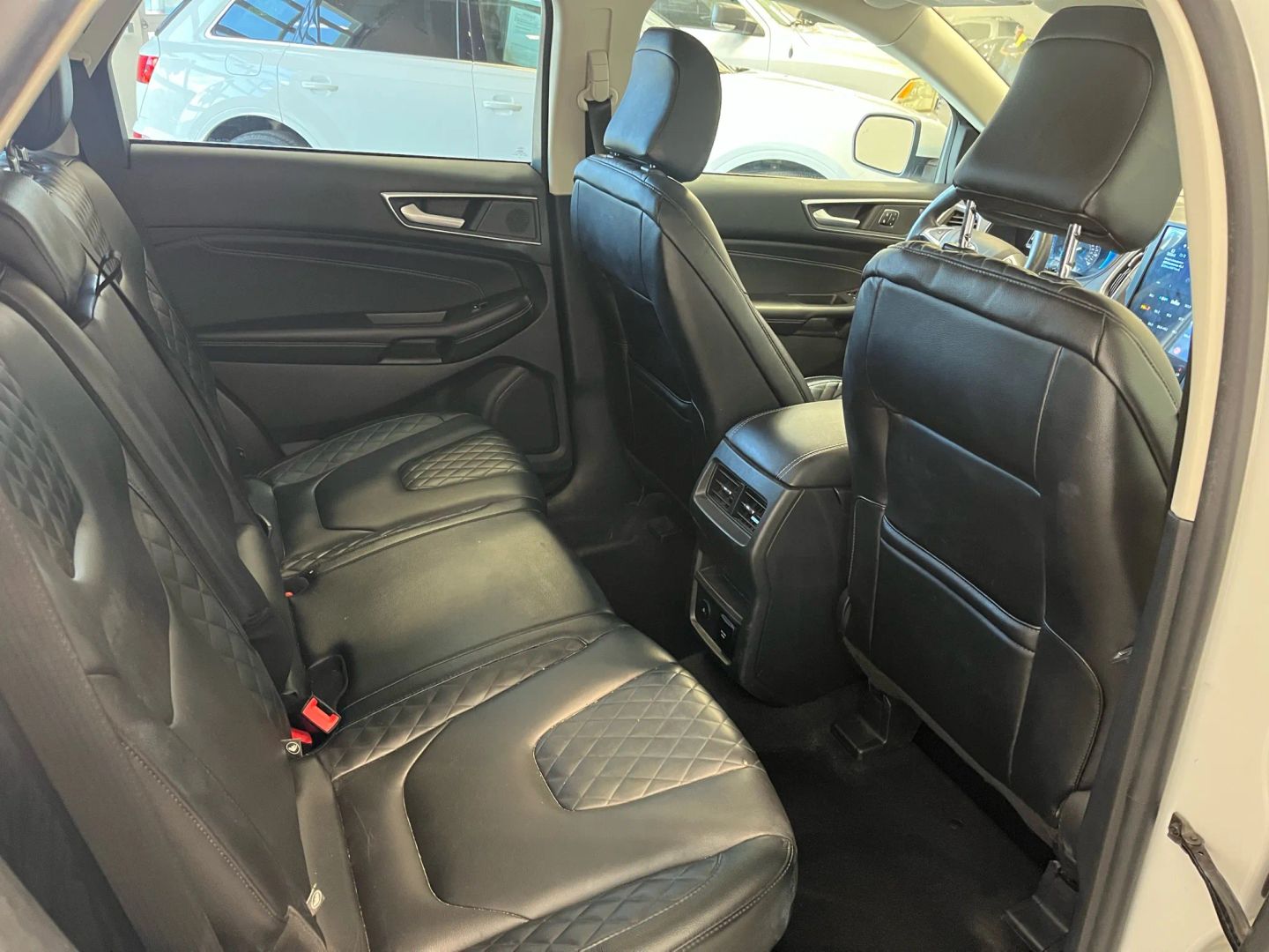 2023 Ford Edge Titanium photo 12