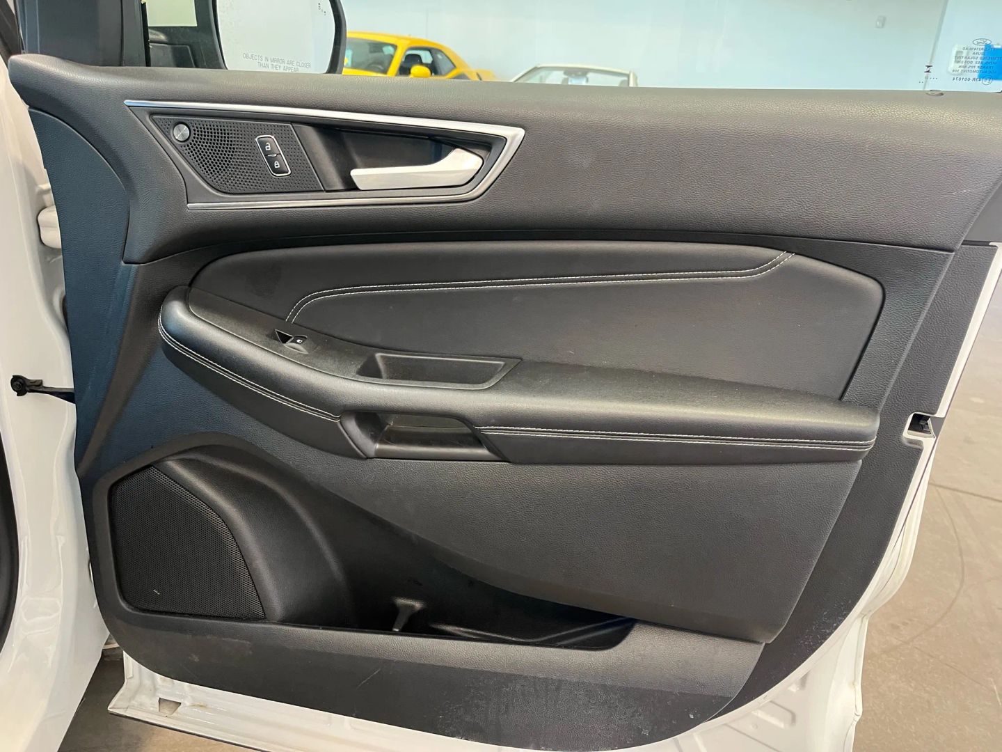 2023 Ford Edge Titanium photo 14