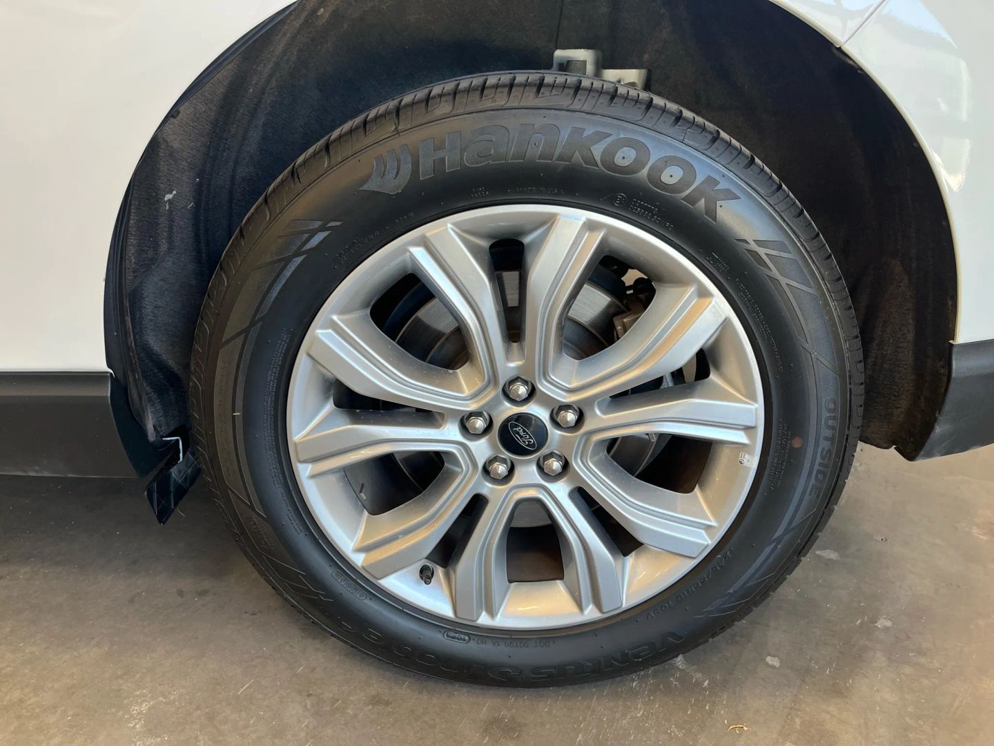 2023 Ford Edge Titanium photo 24
