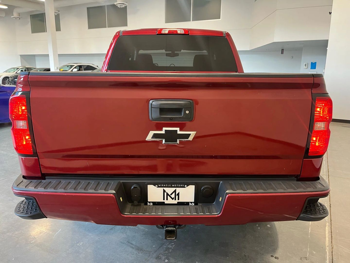 2018 Chevrolet Silverado 1500 LT photo 3