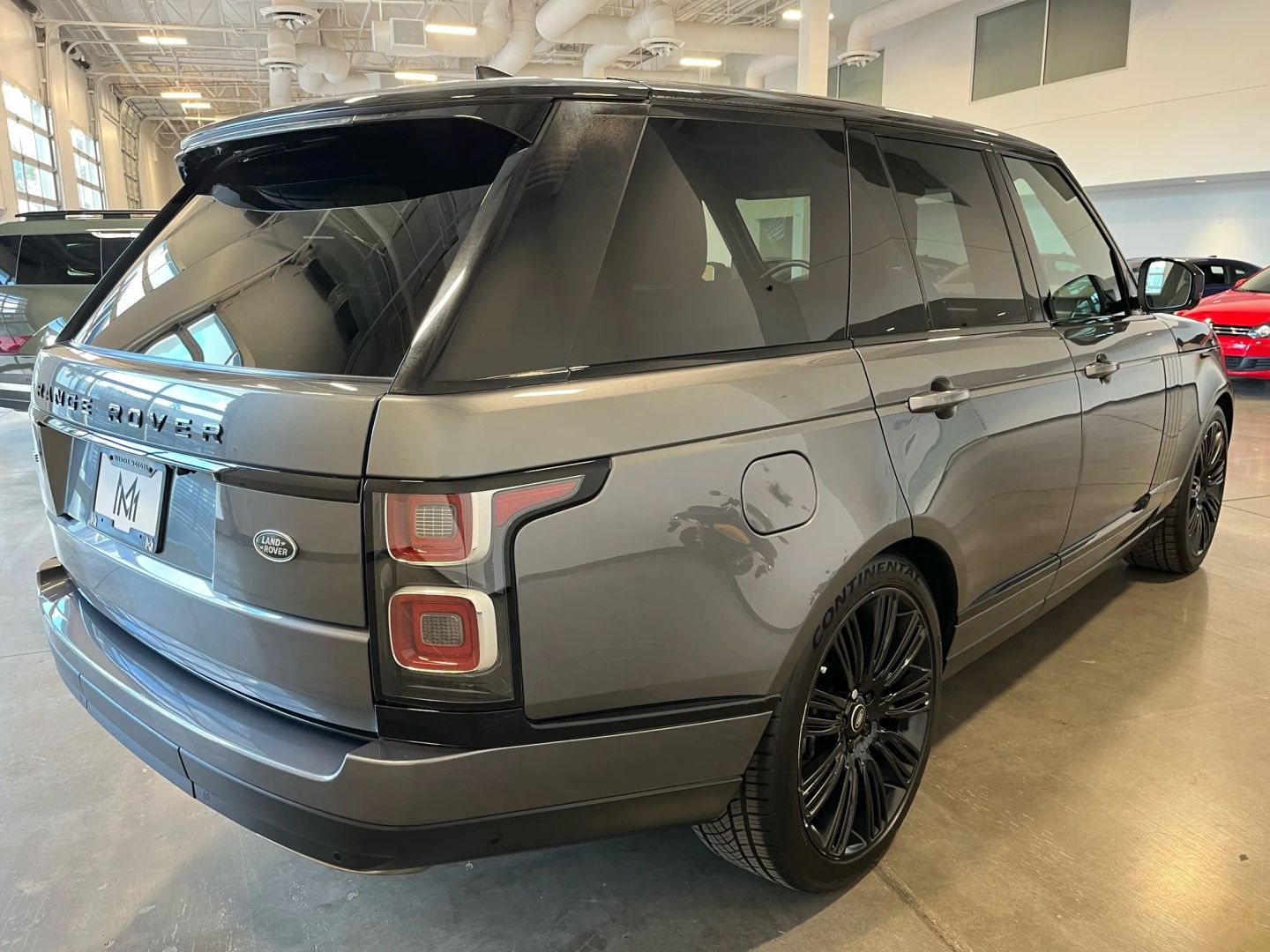 2018 Land Rover Range Rover HSE photo 3