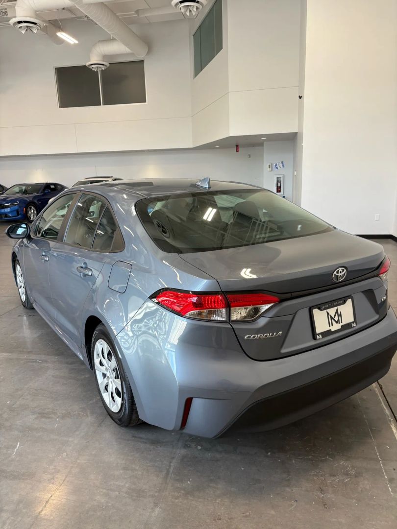 2024 Toyota Corolla LE photo 3