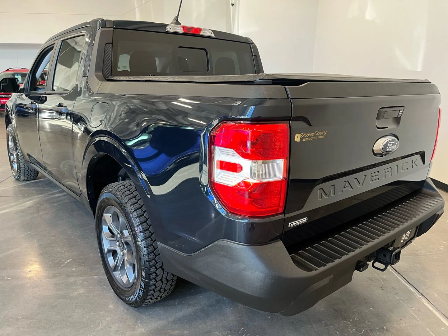 2023 Ford Maverick XLT photo 2