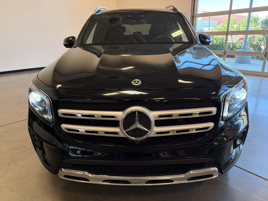Photo 8 of this Mercedes-Benz GLB 250
