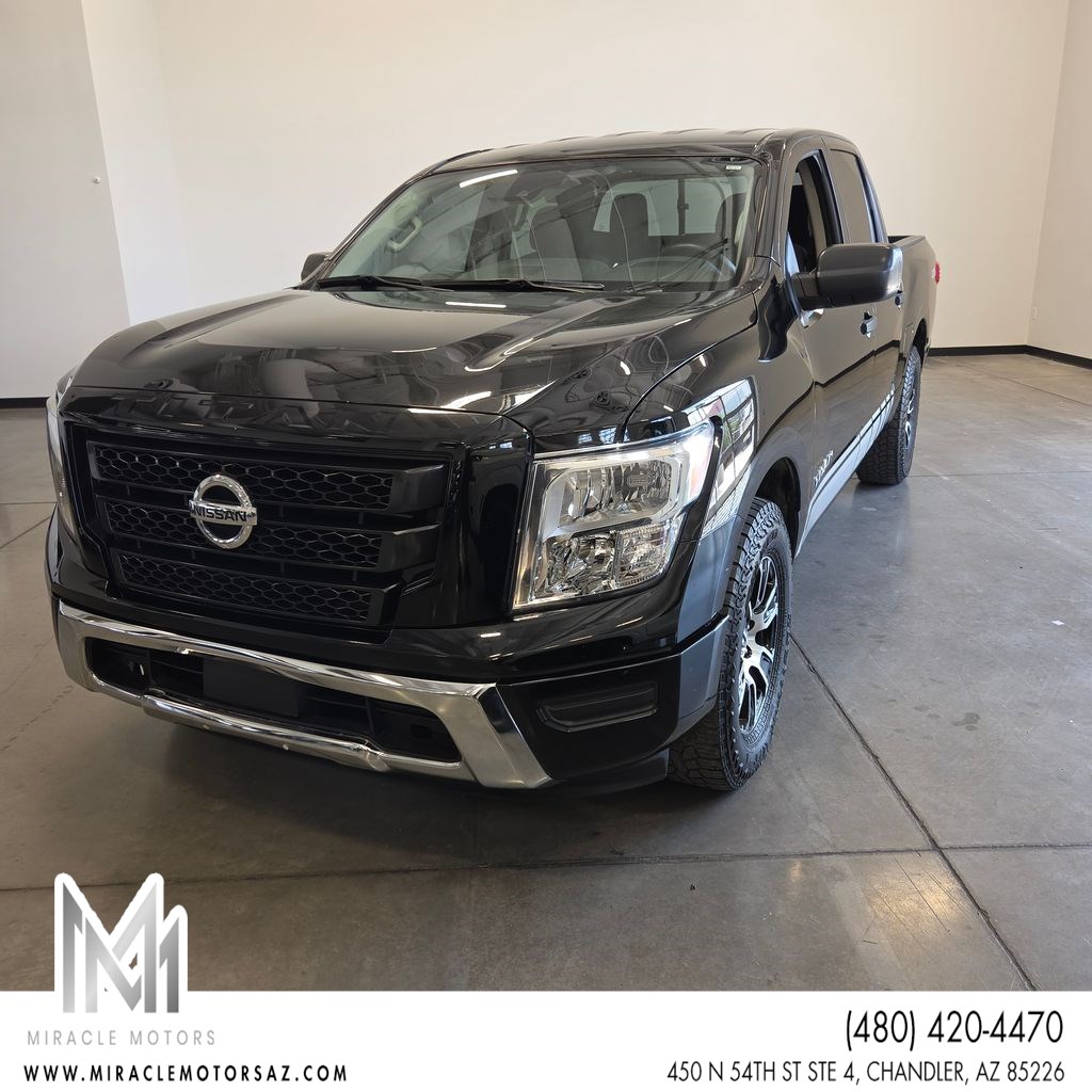 2022 Nissan Titan SV
