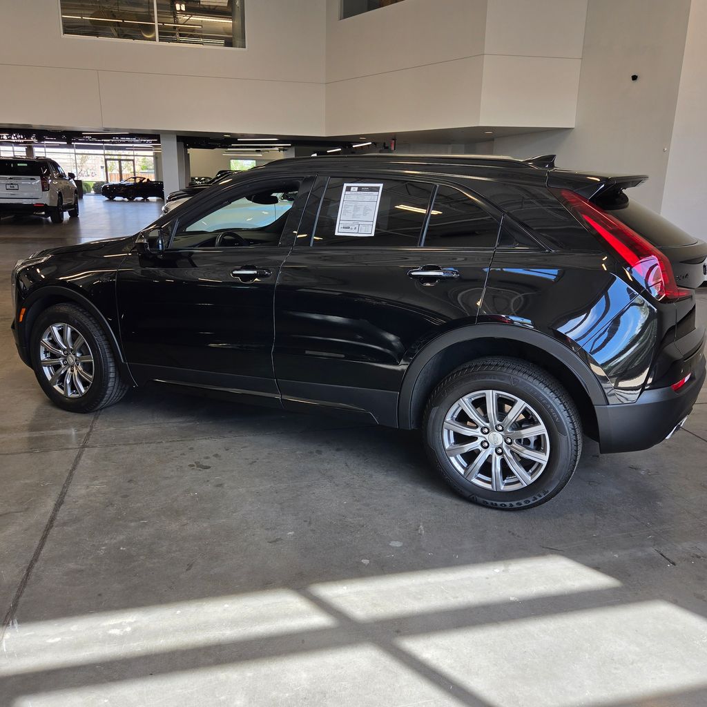 Photo 3 of this Cadillac XT4