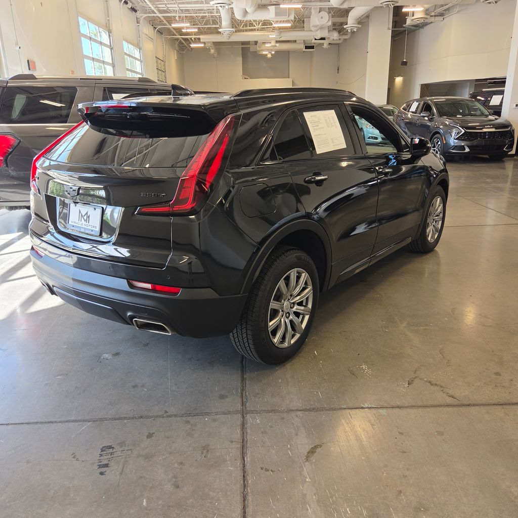 Photo 6 of this Cadillac XT4