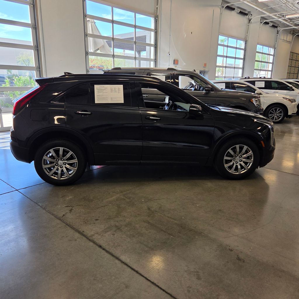 Photo 7 of this Cadillac XT4