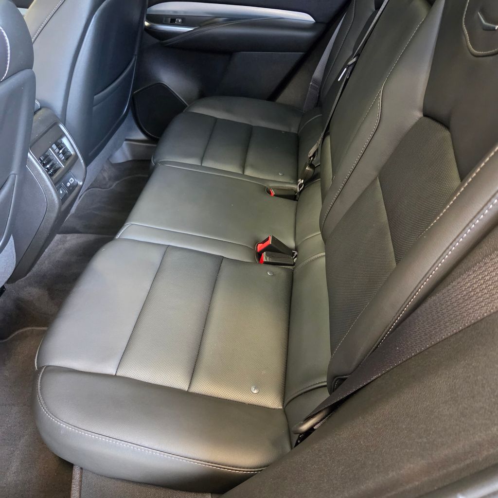 Photo 13 of this Cadillac XT4