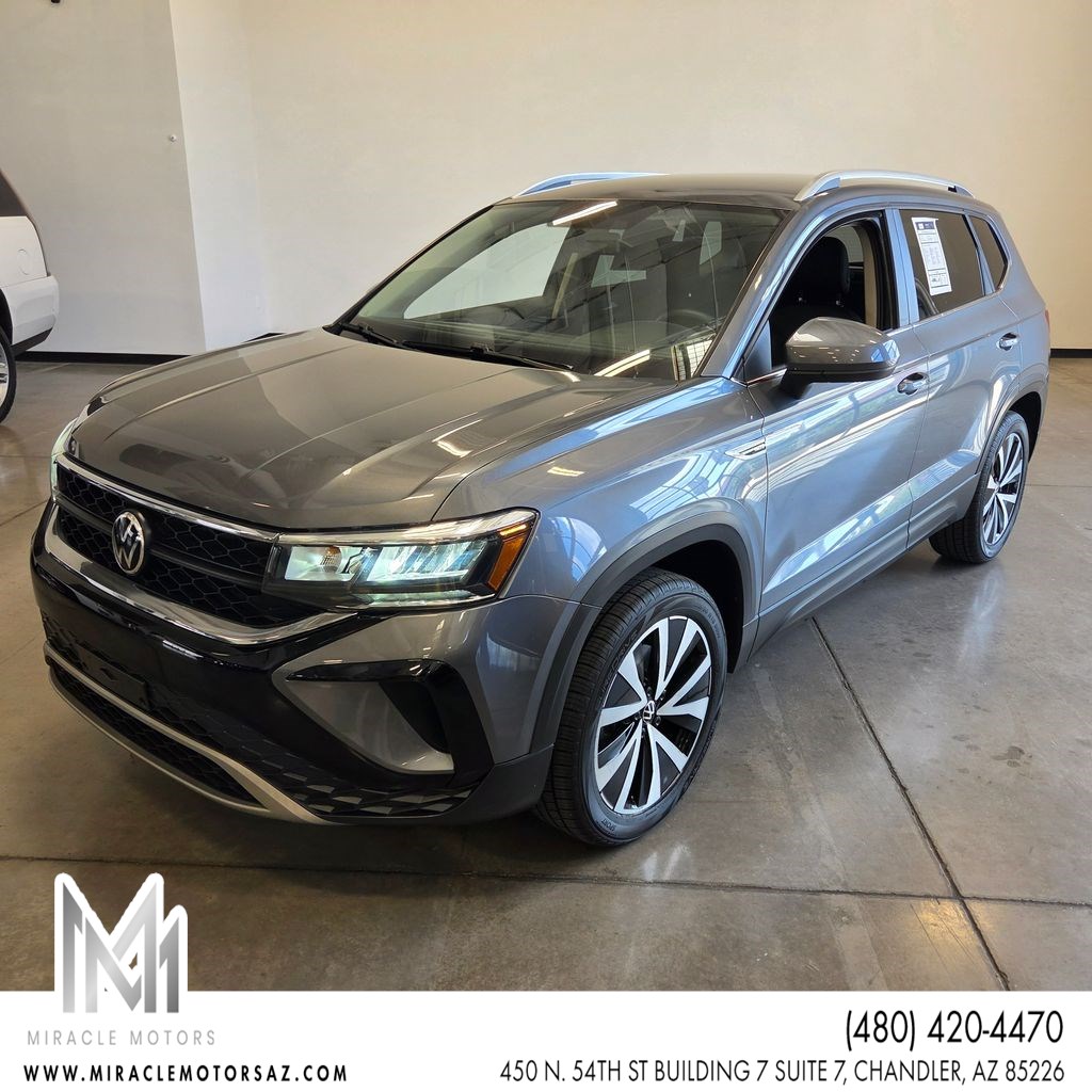 Platinum Gray Metallic 2022 Volkswagen Taos SUV / Crossover Front-Wheel Drive Automatic