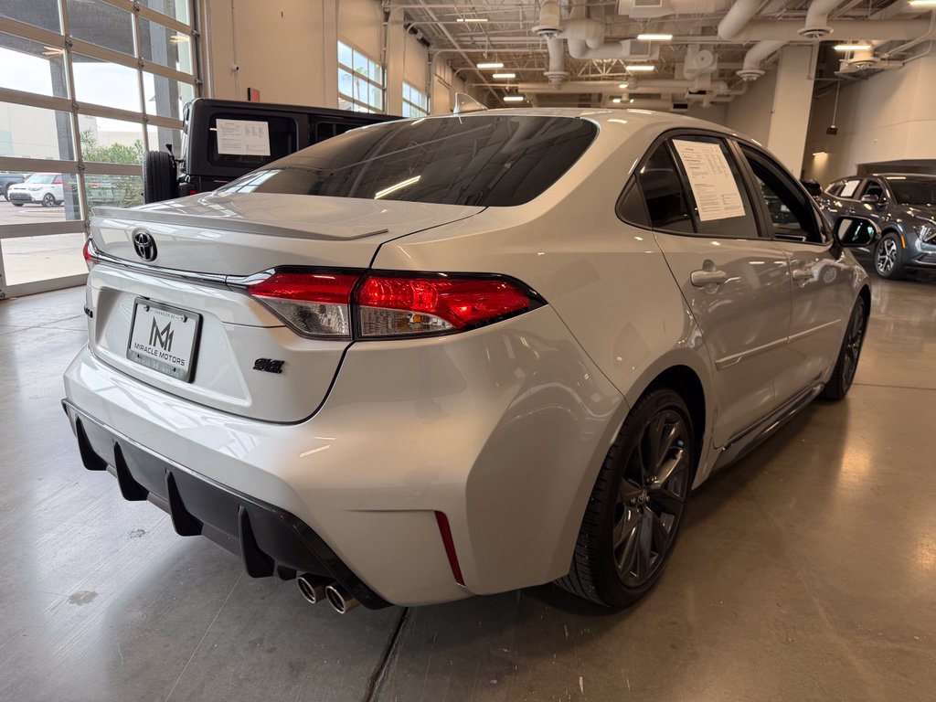 Photo 5 of this Toyota Corolla
